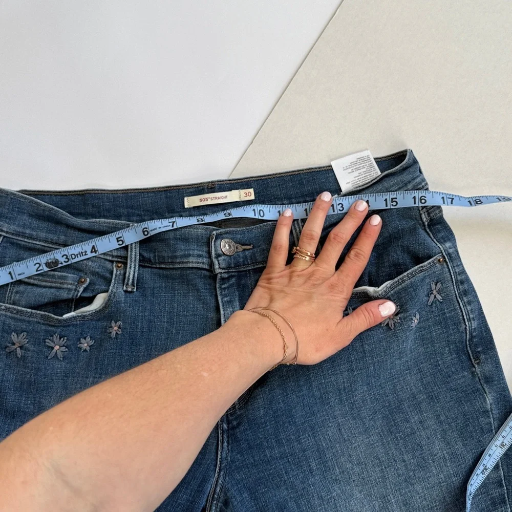 Levis Jeans 505 Straight Style Embroidered Floral Pockets Denim Blue size 30 - Picture 13 of 13